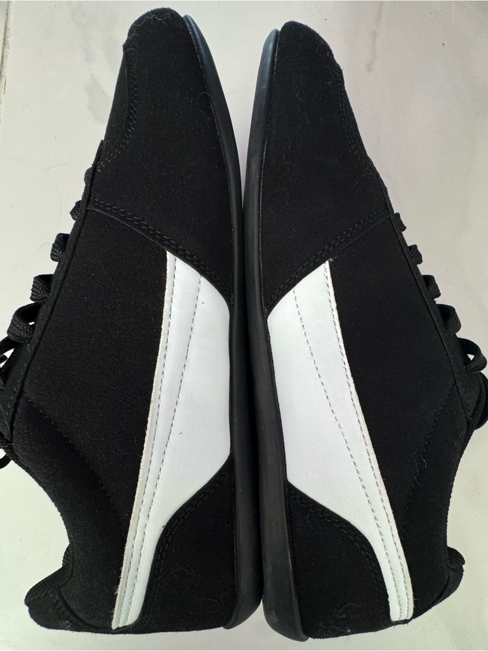 Berness Women's Black Athletic Sneakers with White Side Stripe